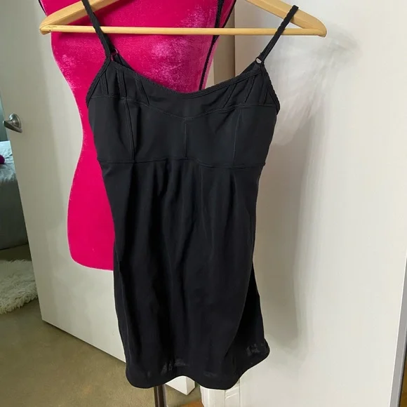 Lululemon Black tank top 4 - Picture 1 of 4